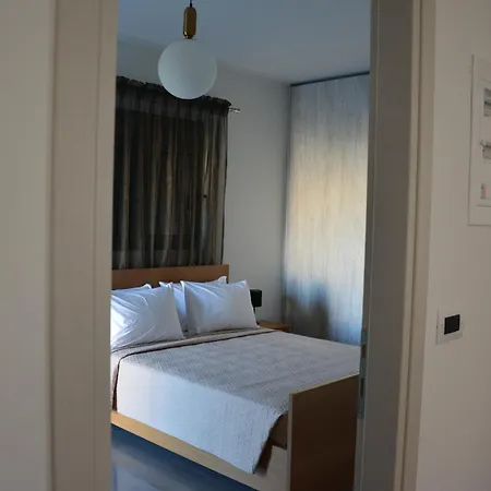 Isavela Living דירה *